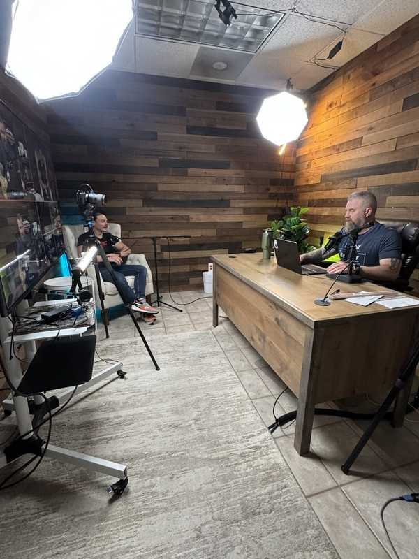 Jeremy Ryan Slate on Citizen podcast - booked by Command Your Brand agency